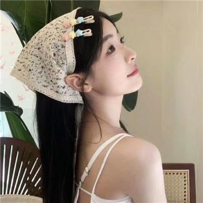 战火中的花蕾